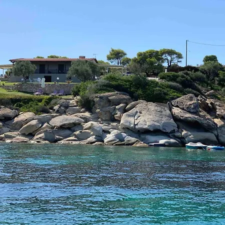 Beachfront Paradise Holiday home