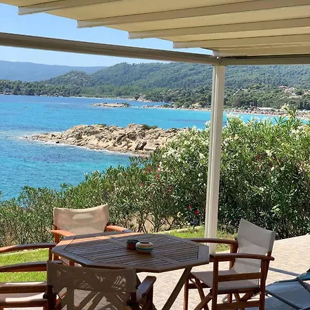 Beachfront Paradise *